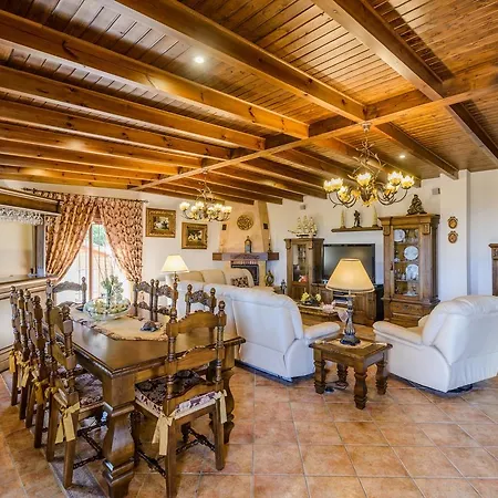 La Paca Villa *